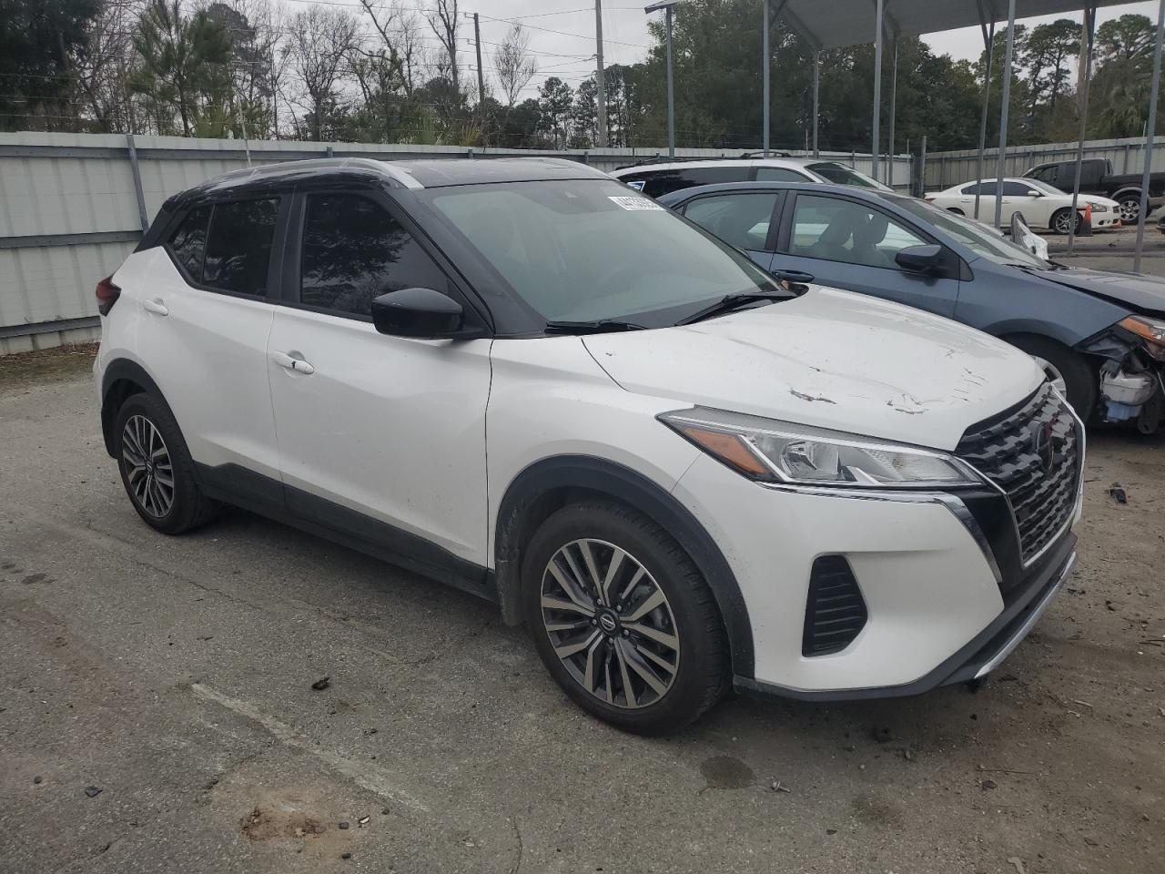 2021 Nissan Kicks - Image 4