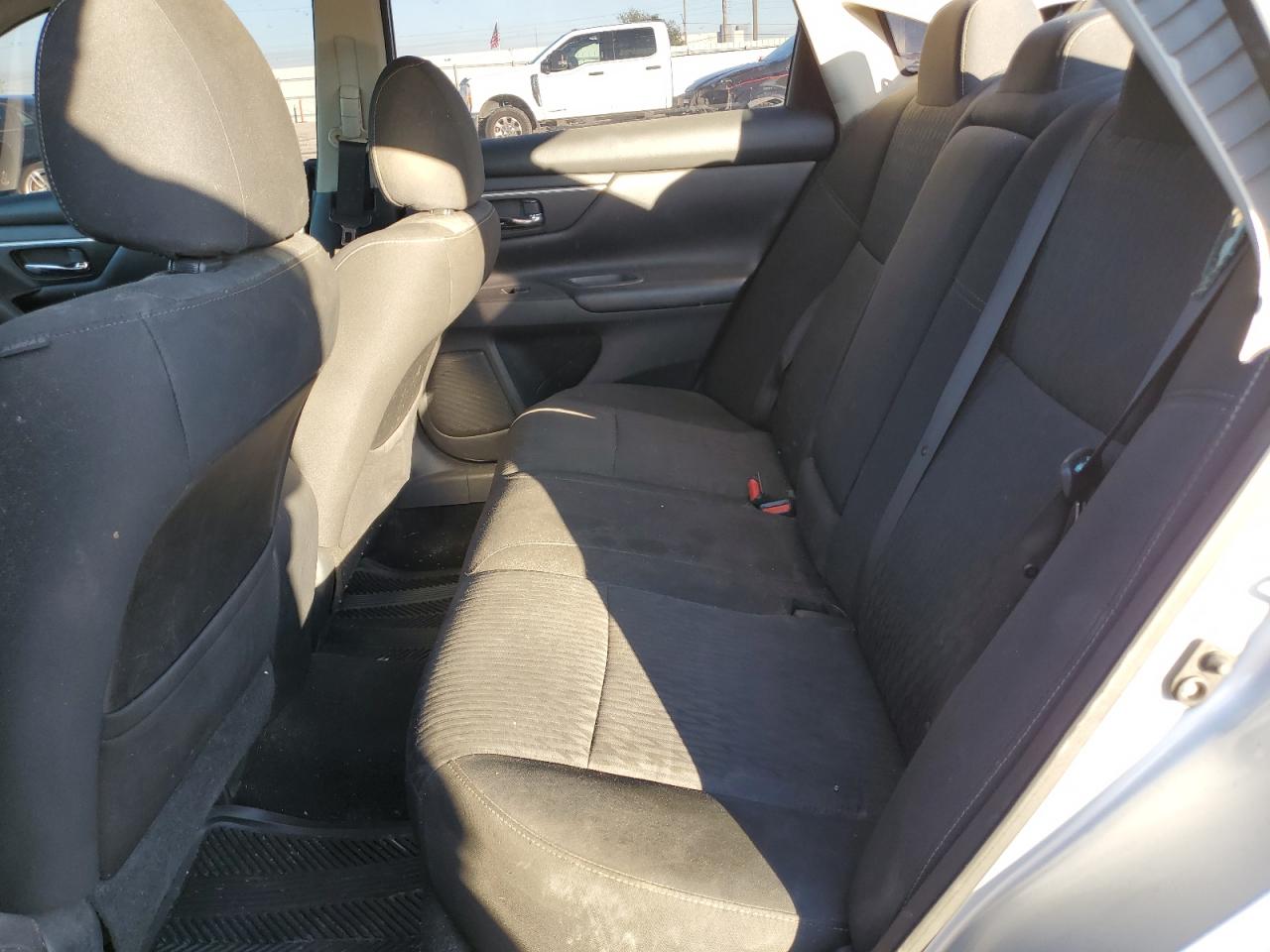 2018 Nissan Altima - Image 10