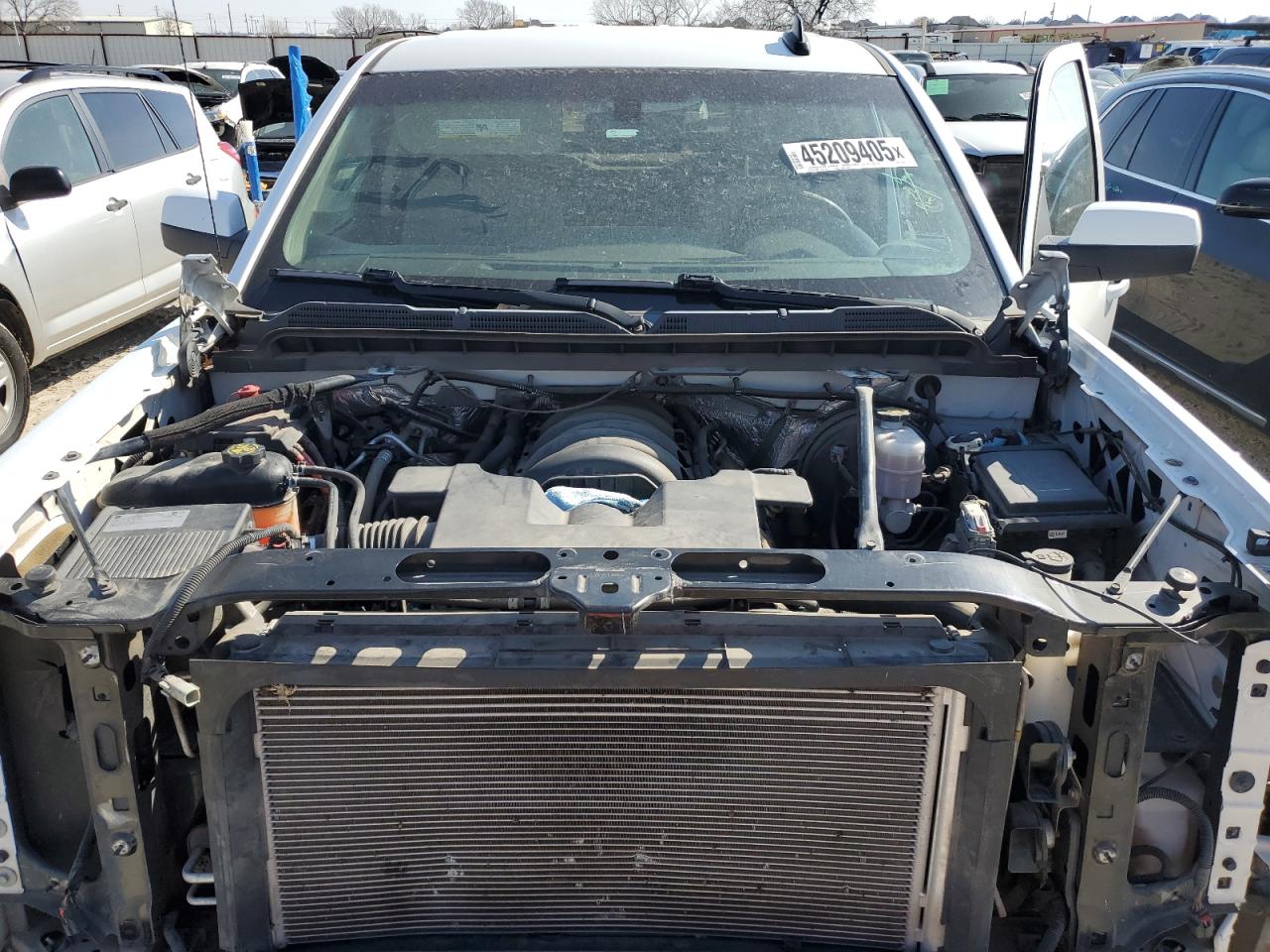 2018 Chevrolet Silverado - Image 11