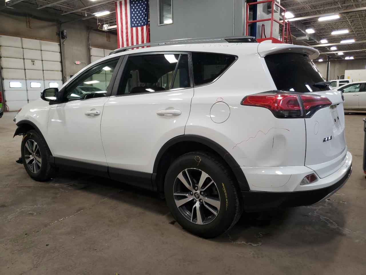2018 Toyota RAV 4 - Image 2