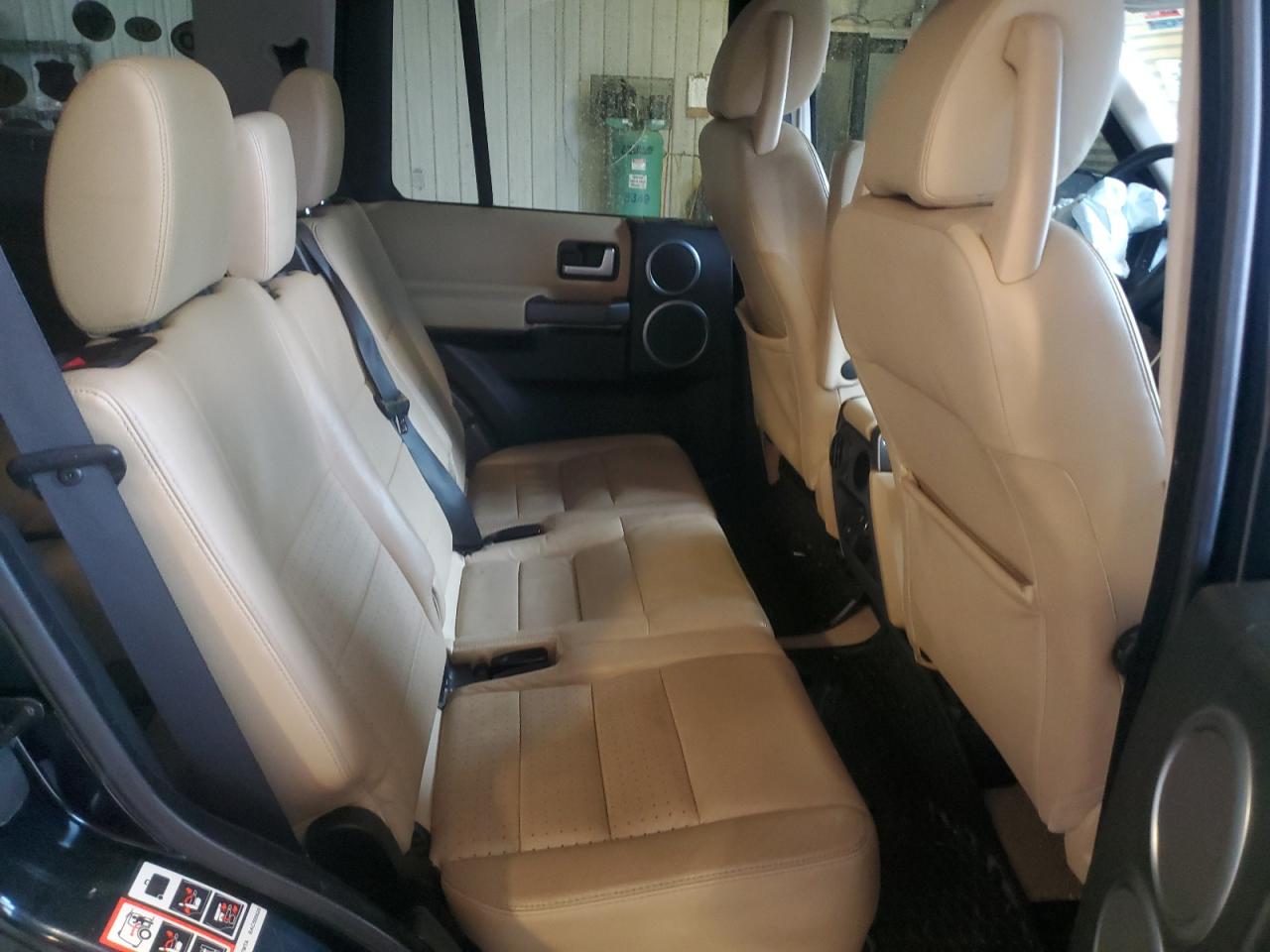 2005 Land Rover LR3 - Image 12