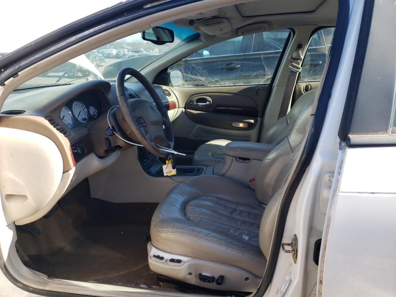 2000 Chrysler 300 - Image 7