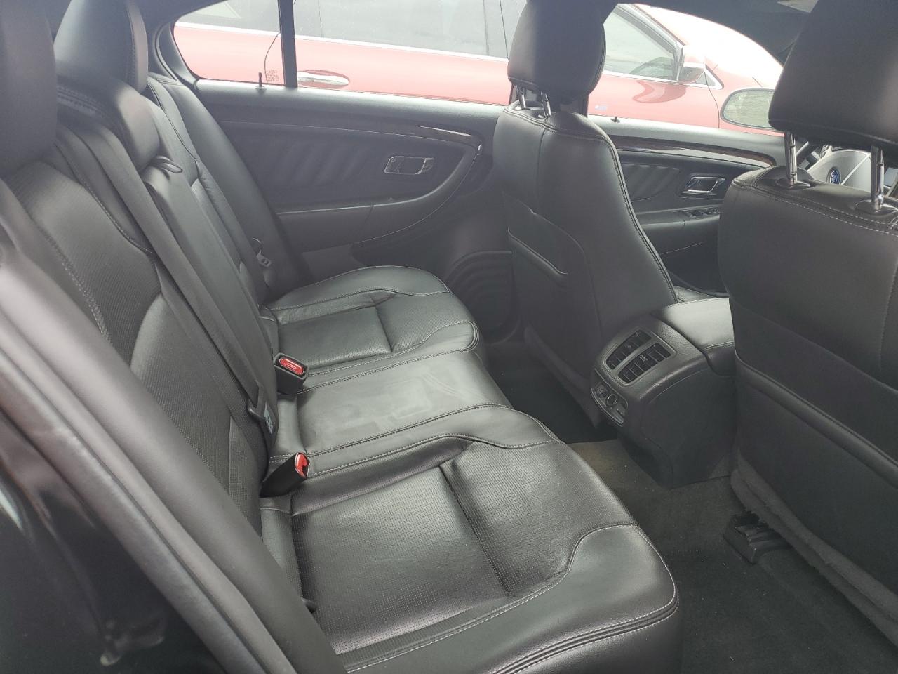 2014 Ford Taurus - Image 10