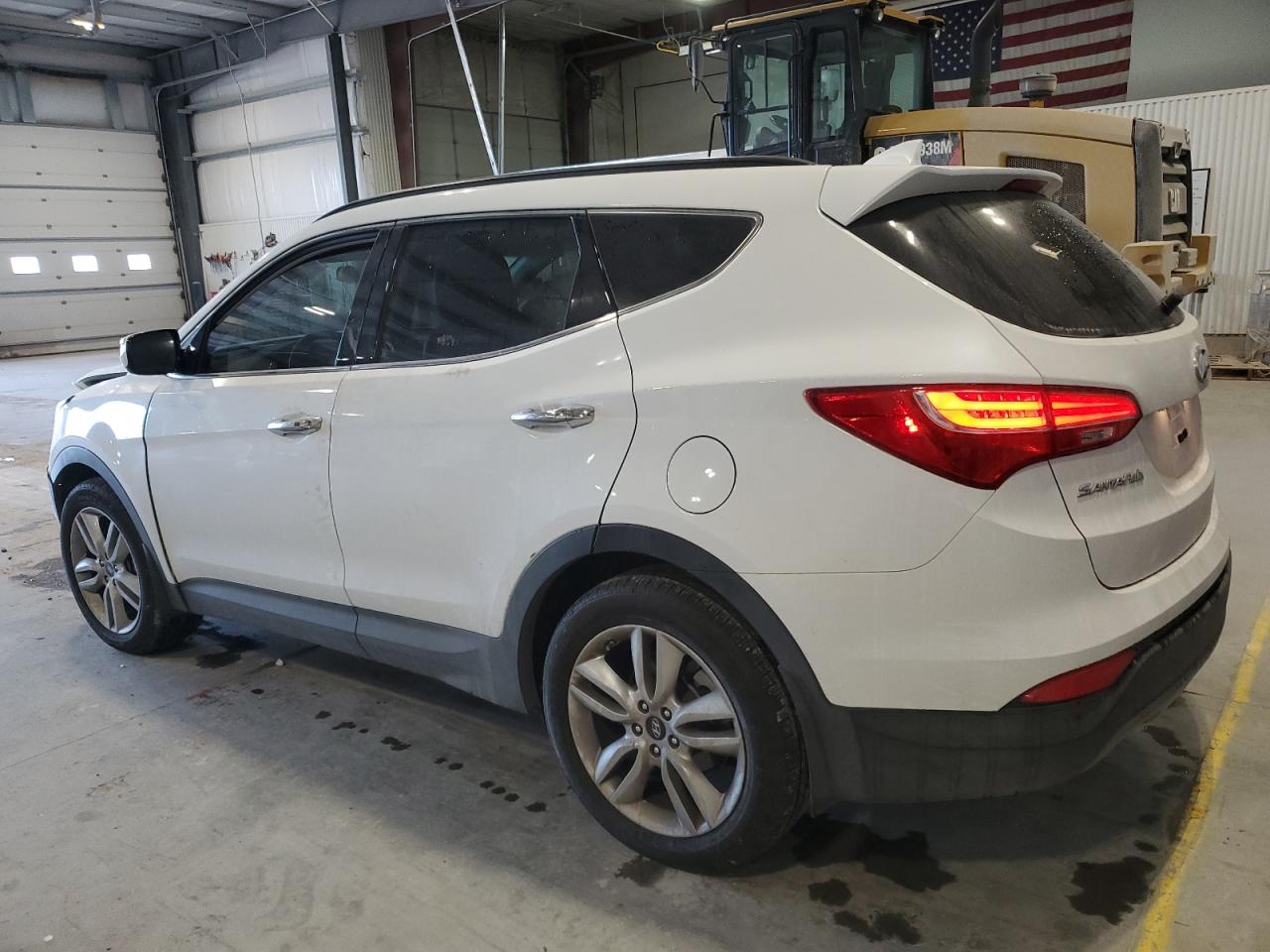 2016 Hyundai Santa Fe - Image 2