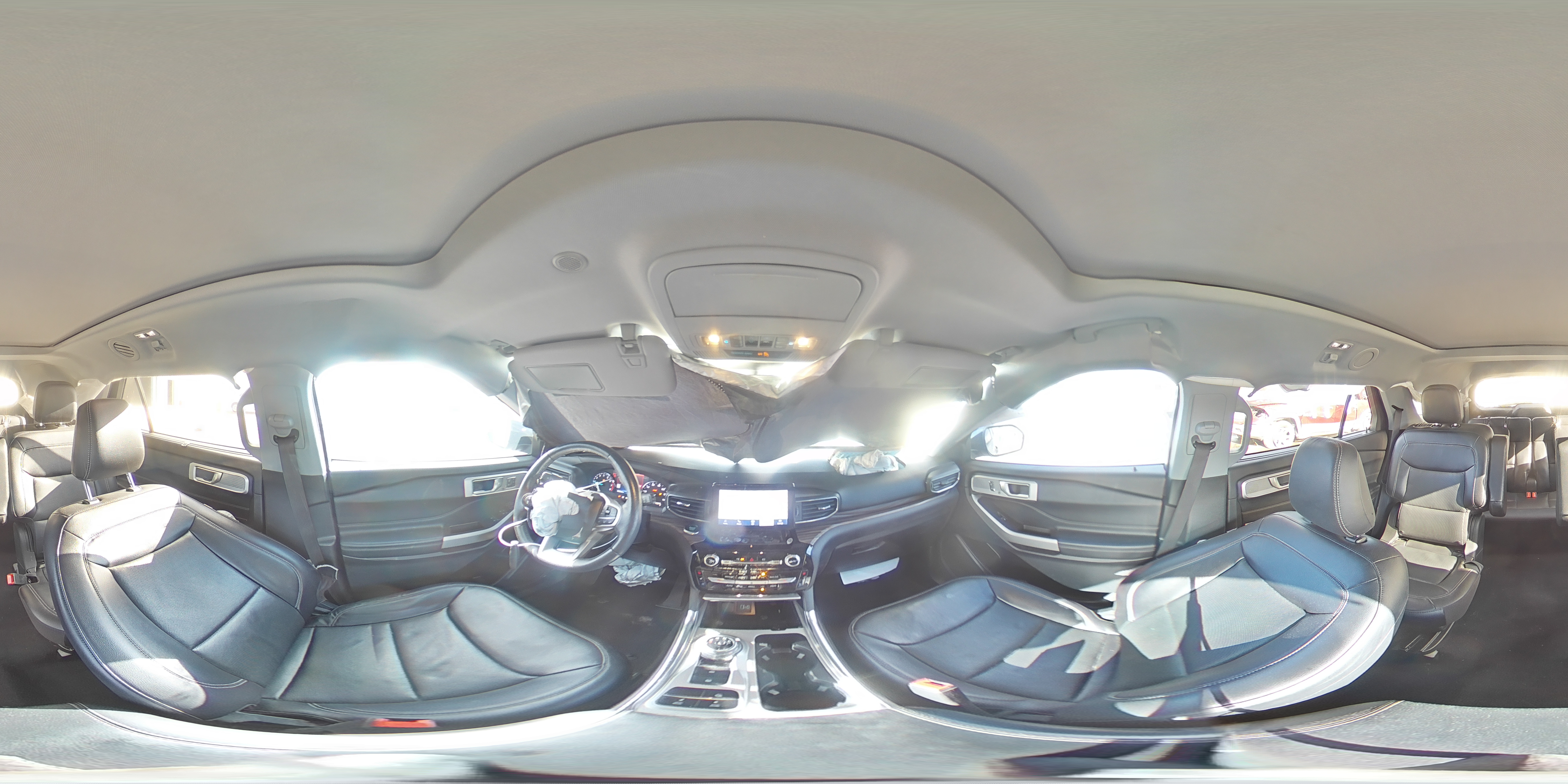 2022 Ford Explorer - Image 14
