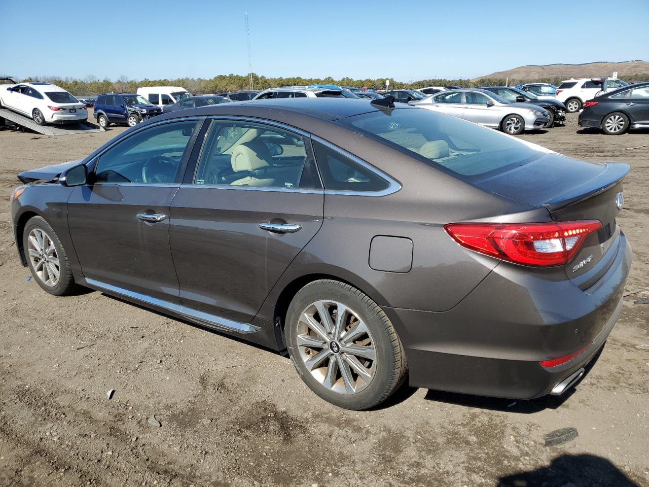 2016 Hyundai Sonata - Image 2