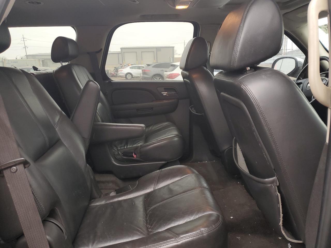 2008 Chevrolet Tahoe - Image 11