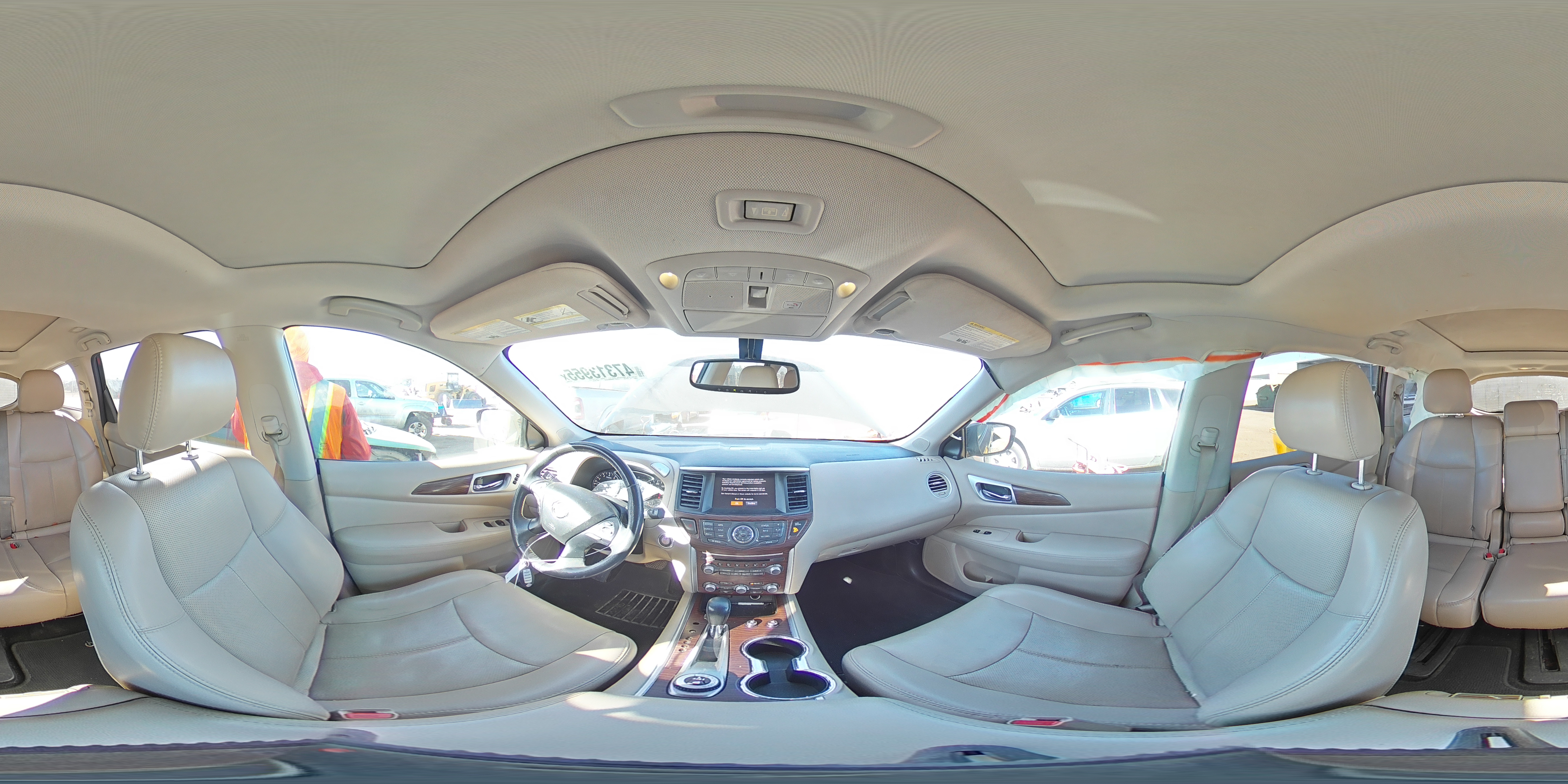 2017 Nissan Pathfinder - Image 14
