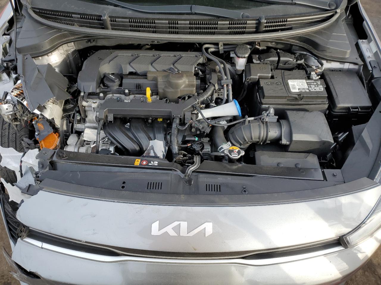2022 Kia Rio - Image 13