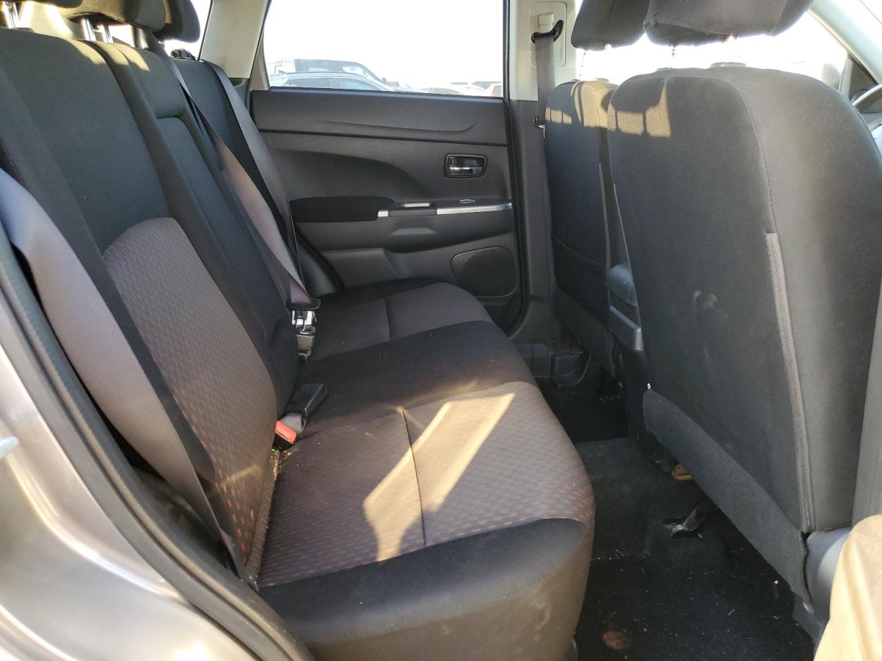2019 Mitsubishi Outlander - Image 12