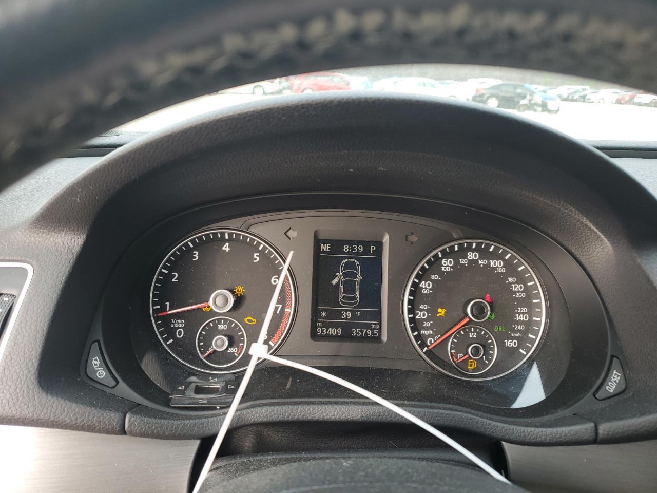 2015 Volkswagen Passat - Image 9