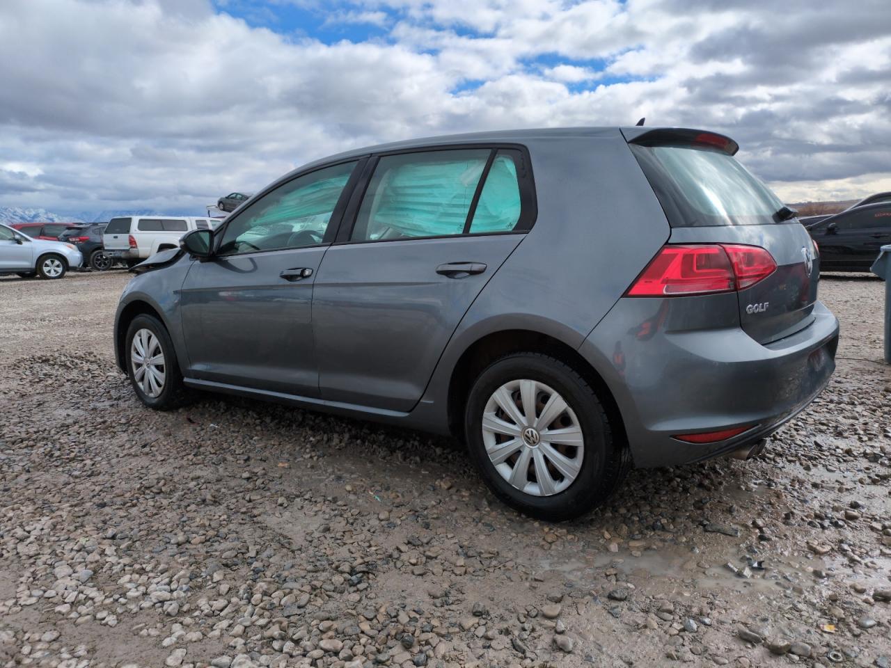 2015 Volkswagen Golf - Image 2