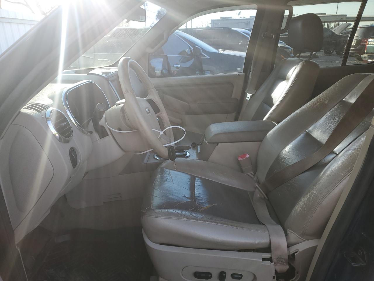 2006 Ford Explorer - Image 7