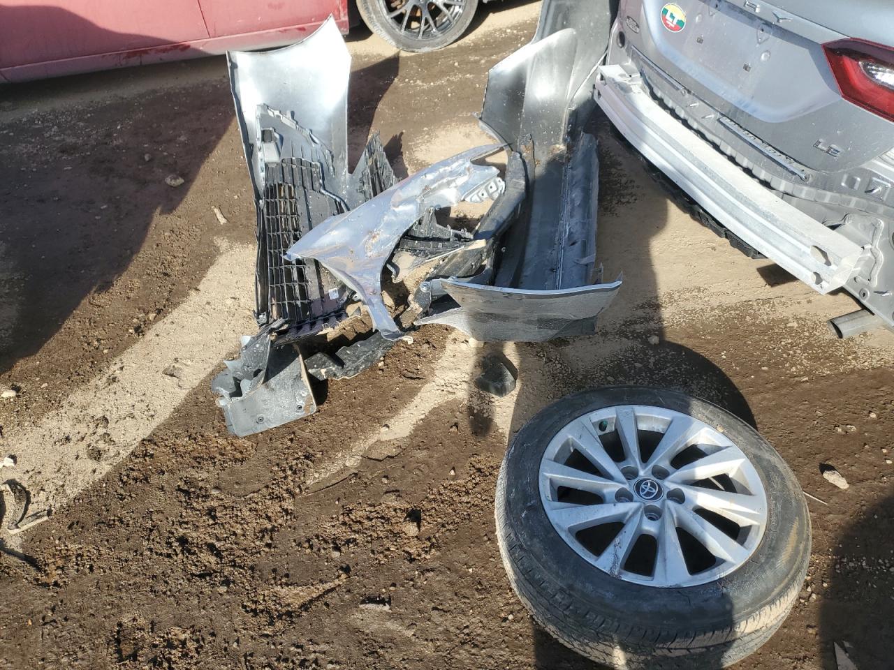 2022 Toyota Camry - Image 12