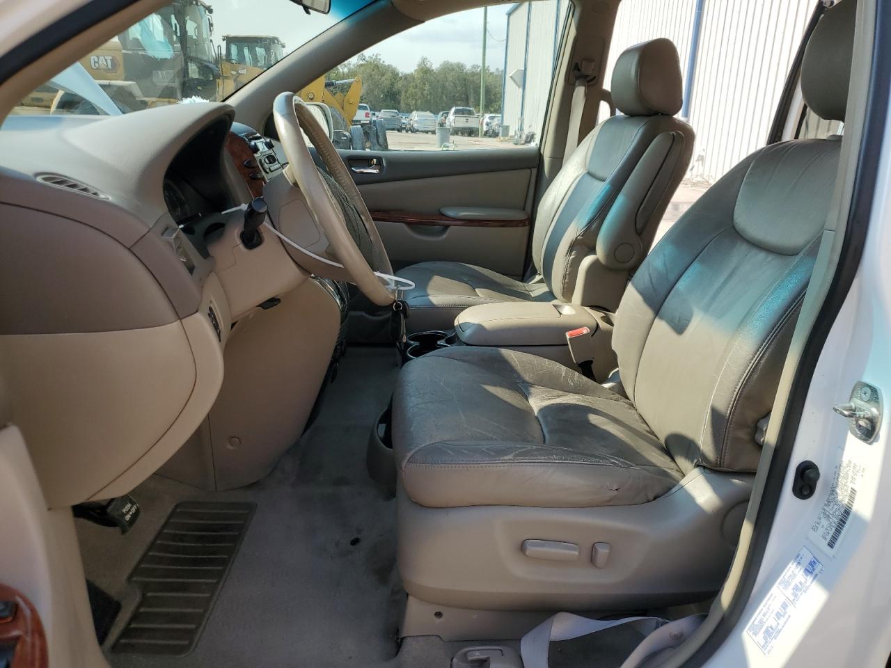 2004 Toyota Sienna - Image 7
