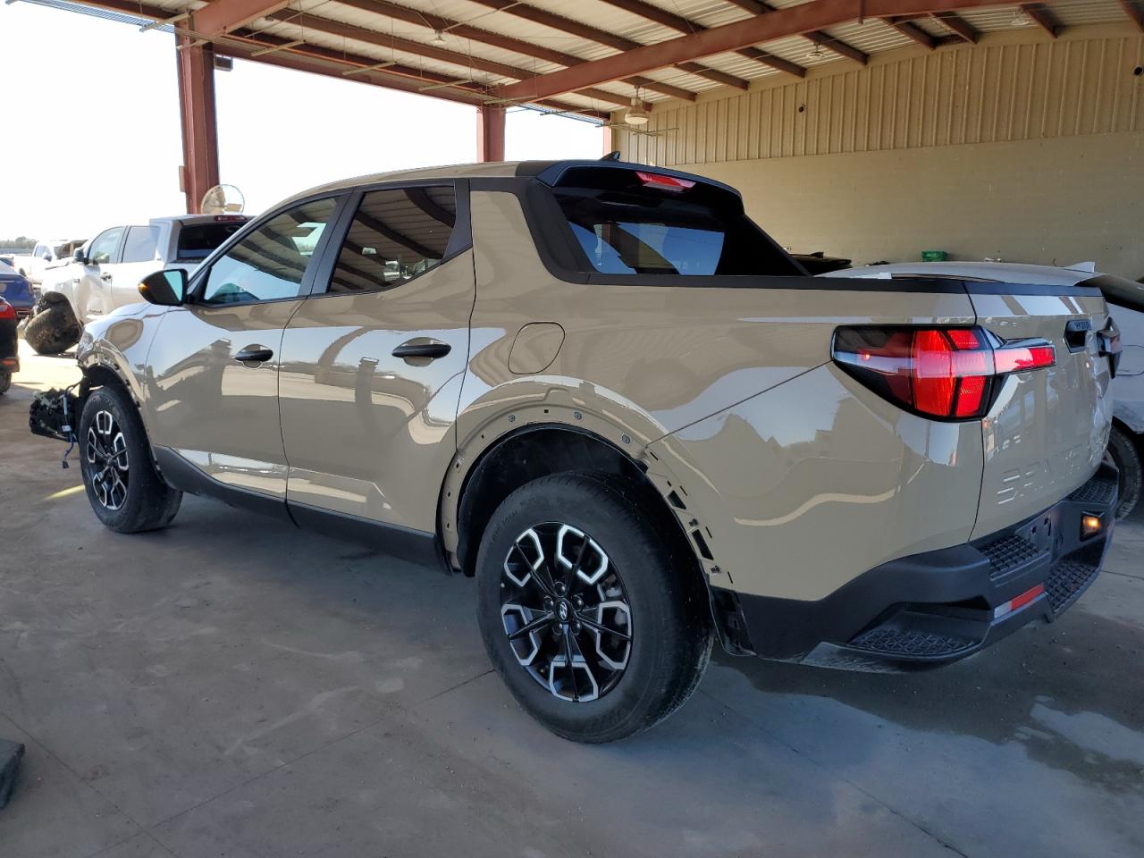 2024 Hyundai Santa Cruz - Image 2