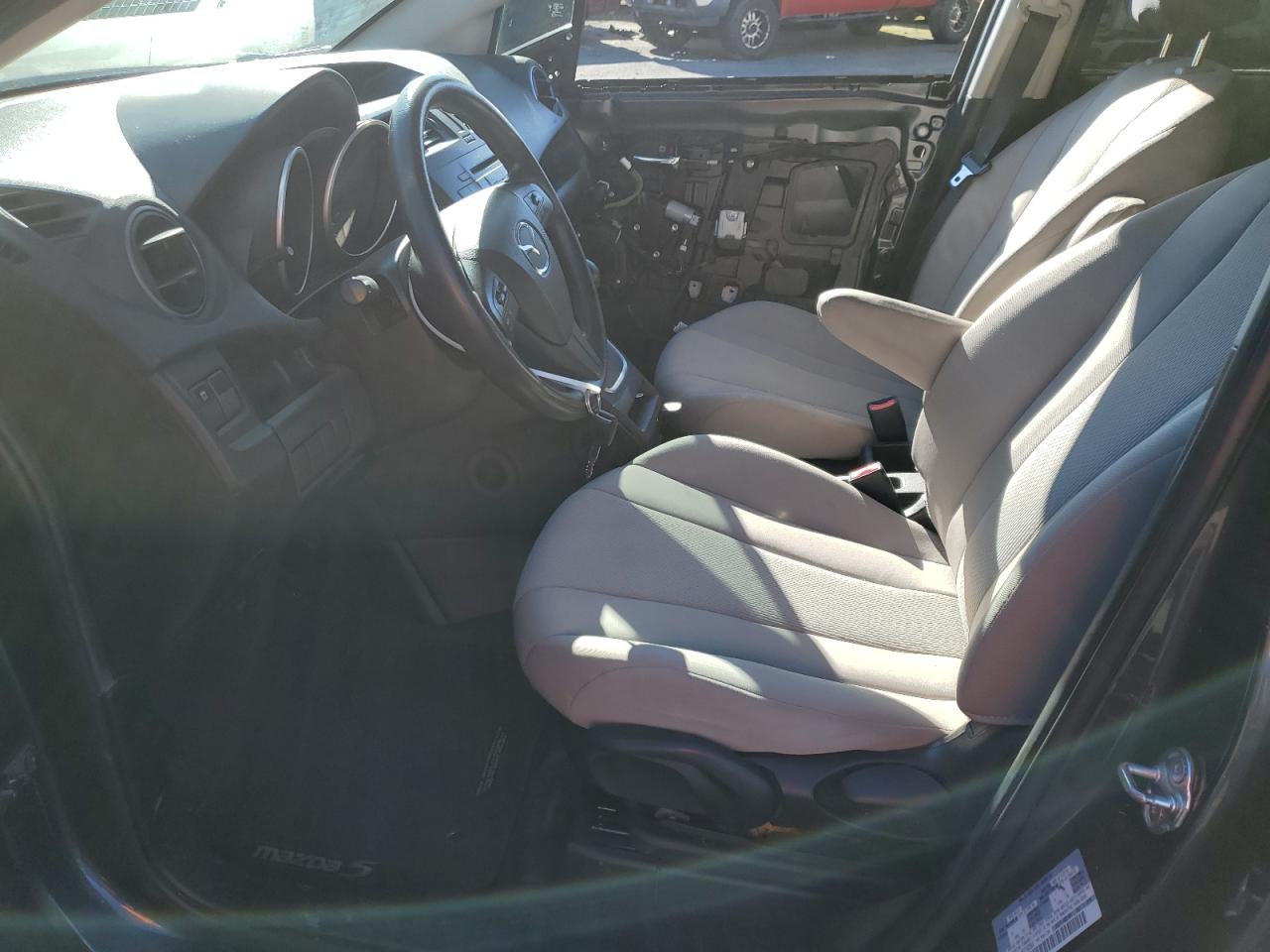 2015 Mazda 5 - Image 7