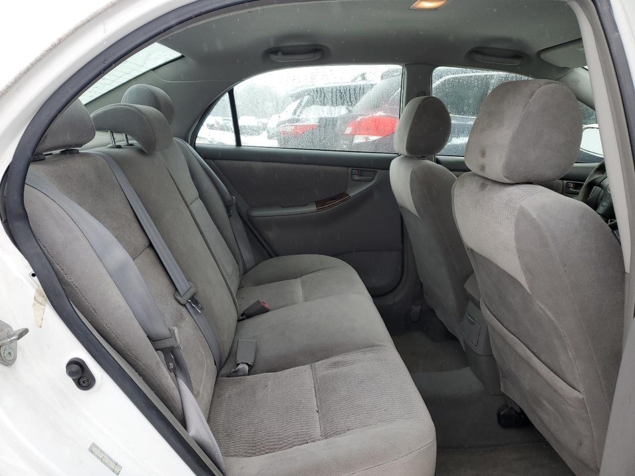 2005 Toyota Corolla - Image 10