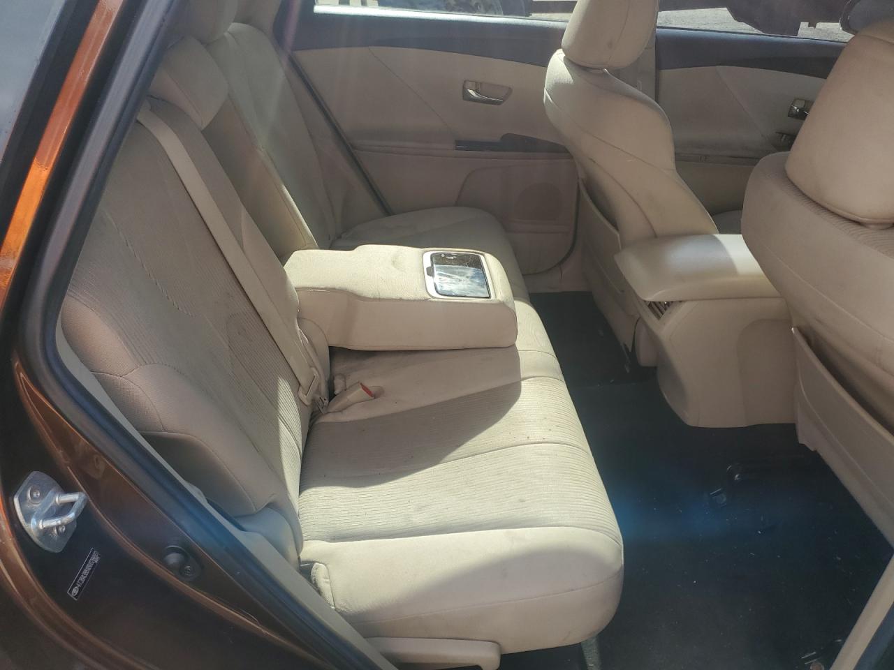 2011 Toyota Venza - Image 12