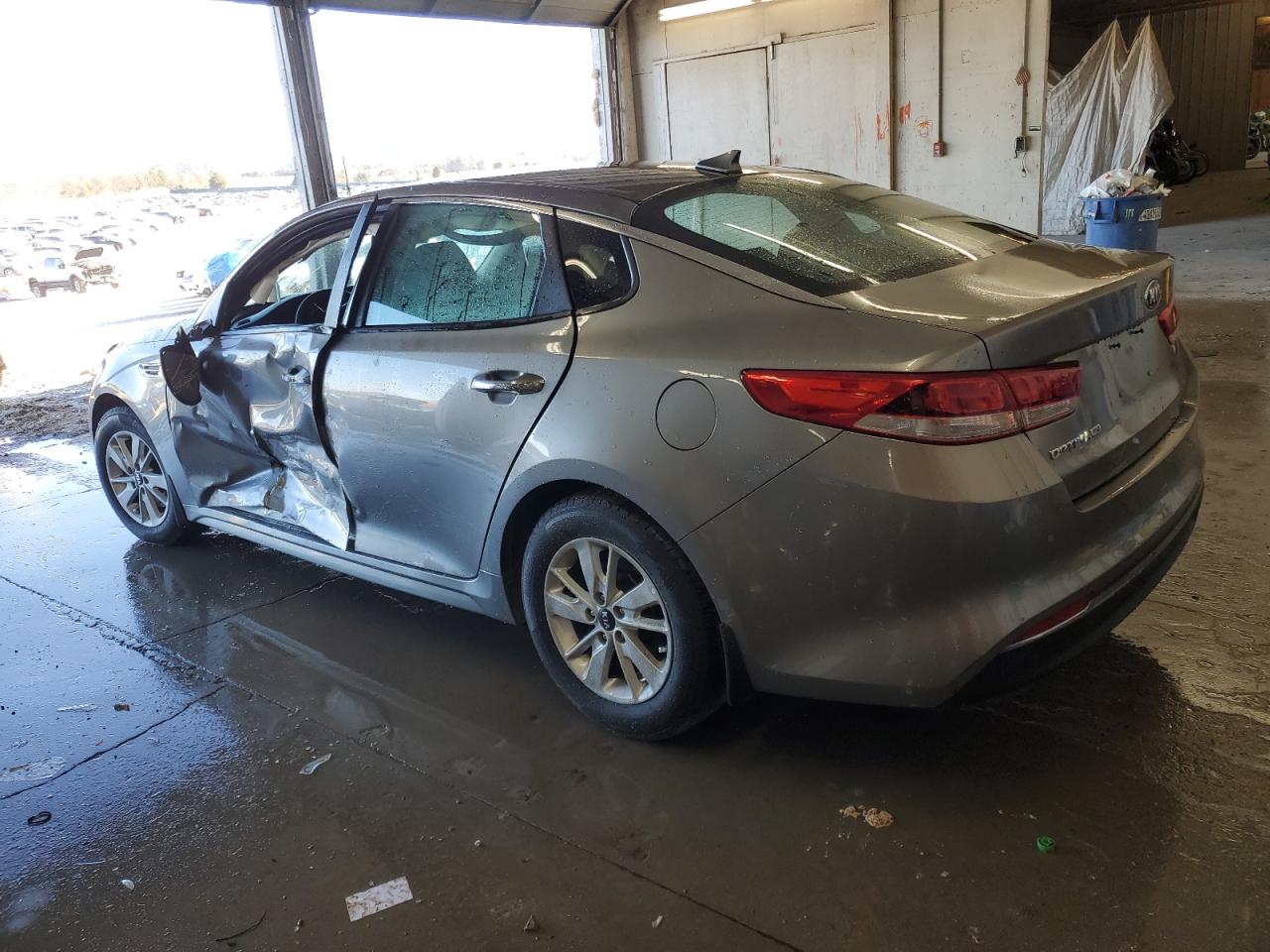 2016 Kia Optima - Image 2