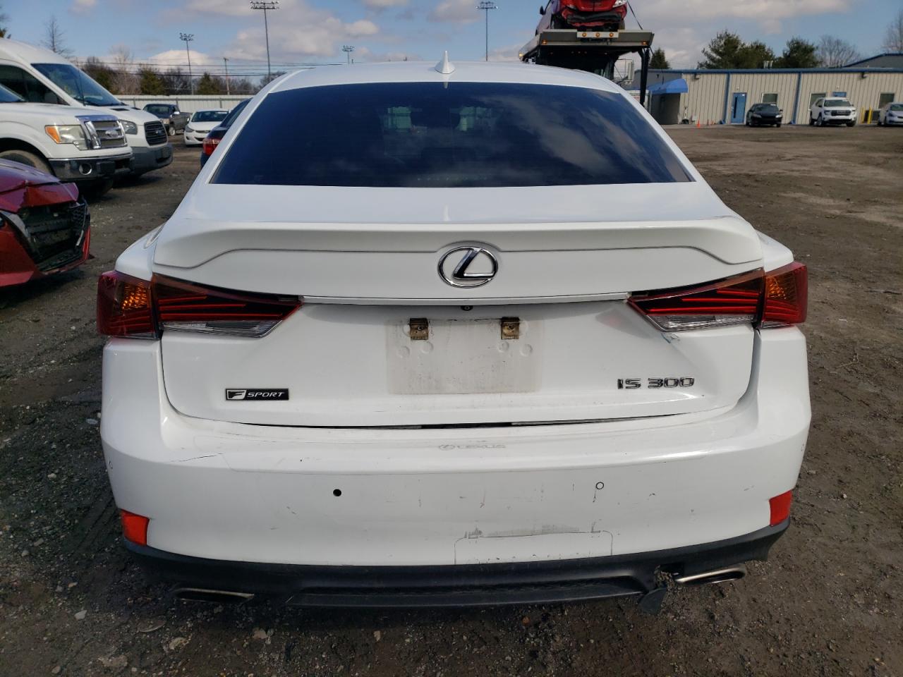 2020 Lexus IS - Image 6