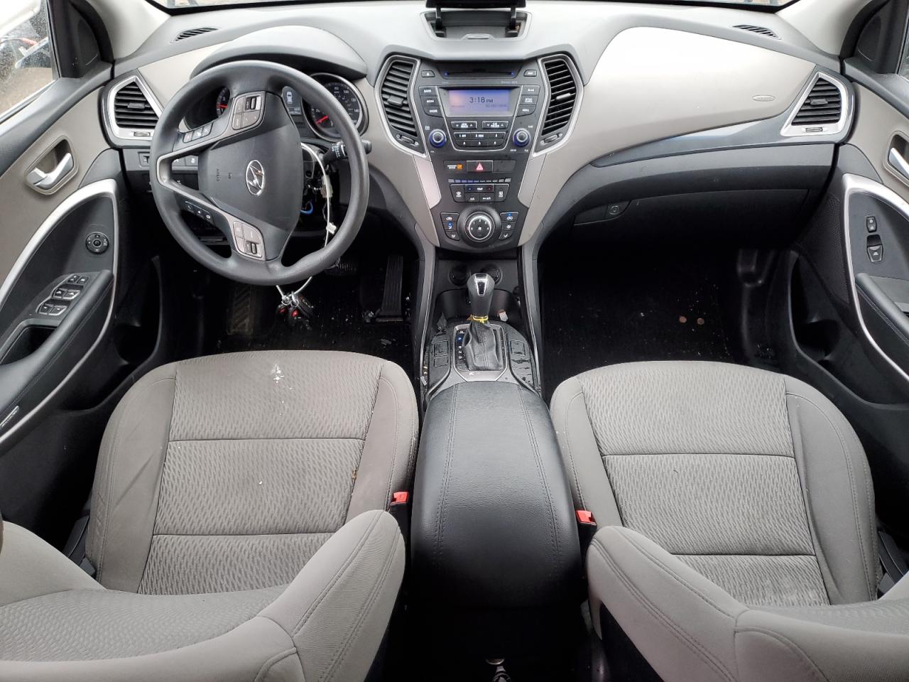 2015 Hyundai Santa Fe - Image 8