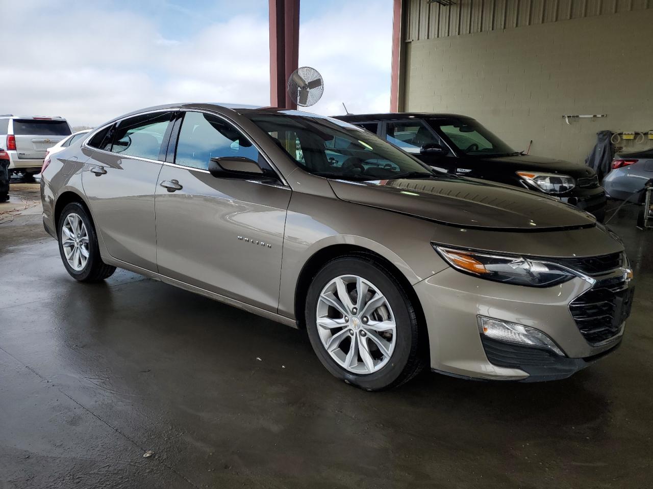 2023 Chevrolet Malibu - Image 4