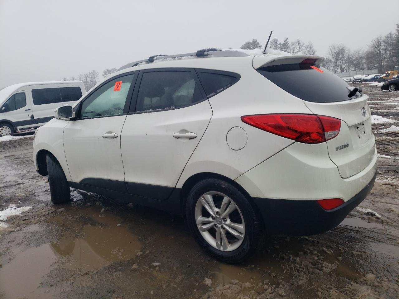 2013 Hyundai Tucson - Image 2