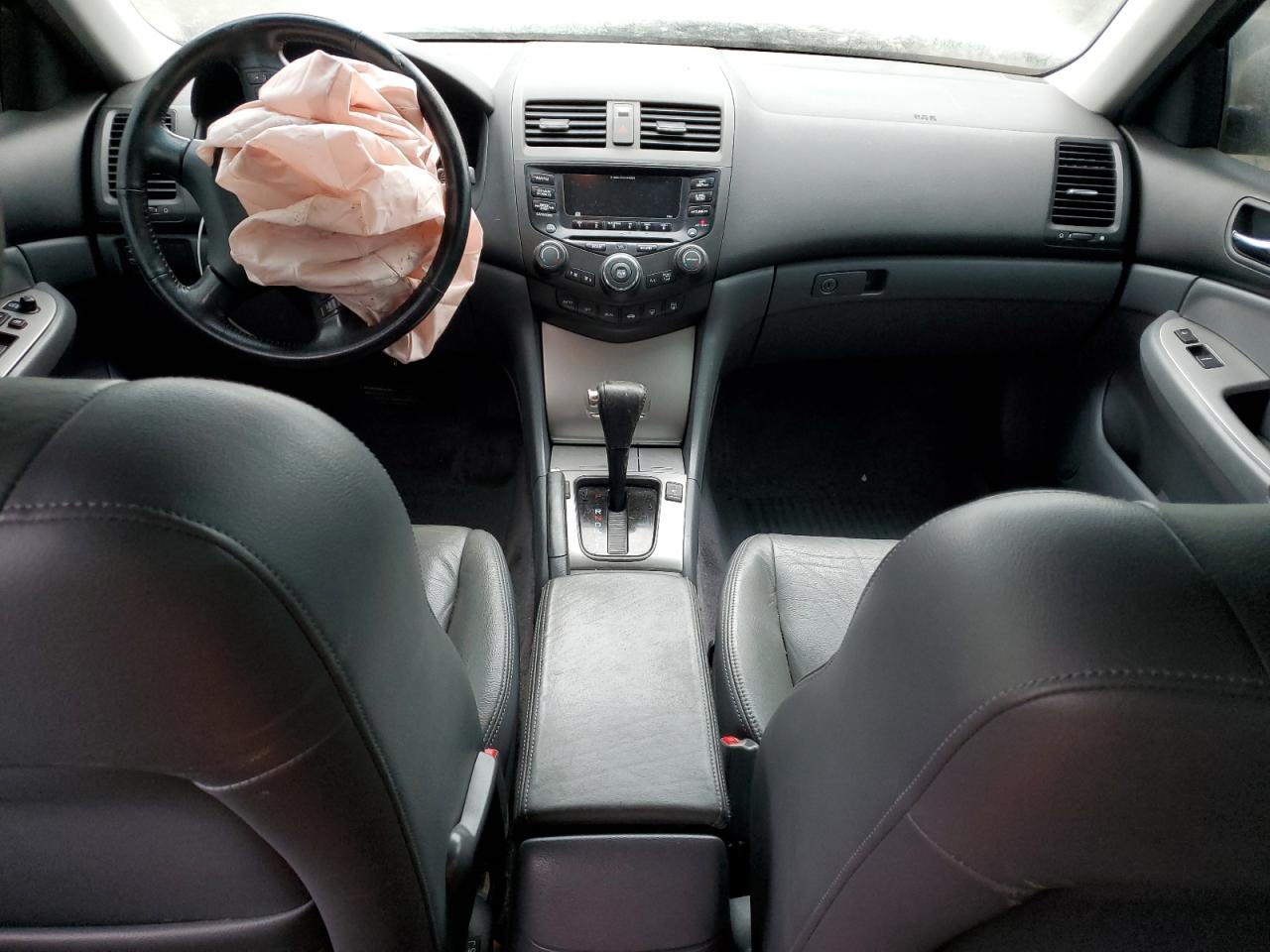 2005 Honda Accord - Image 8