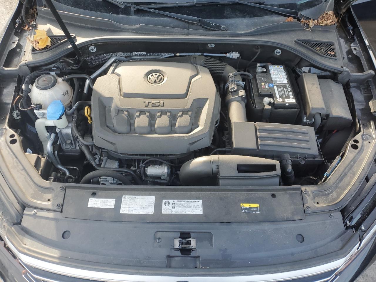 2018 Volkswagen Passat - Image 13
