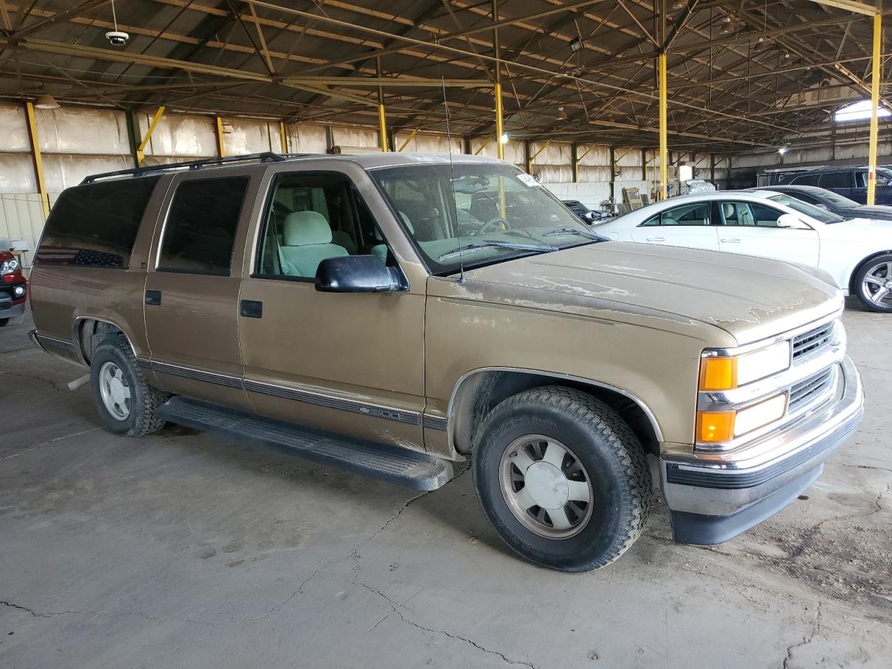 1999 Chevrolet Suburban - Image 4