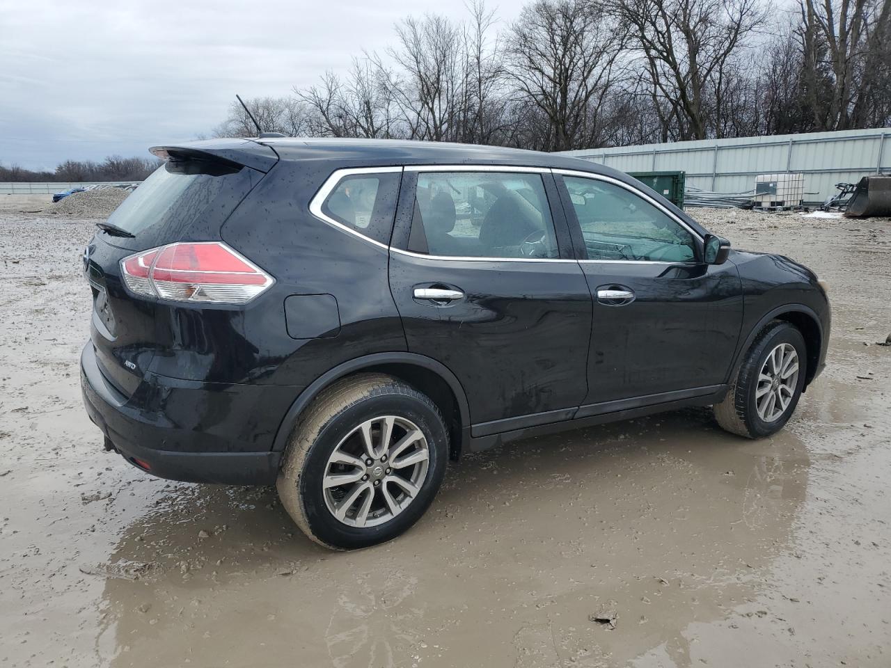 2015 Nissan Rogue - Image 3