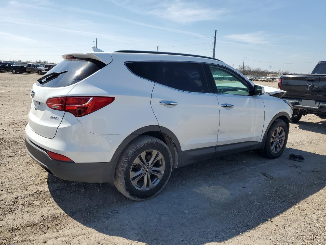 2014 Hyundai Santa Fe - Image 3