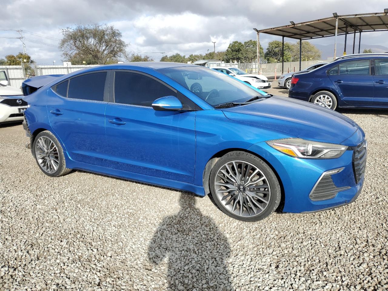 2017 Hyundai Elantra - Image 4