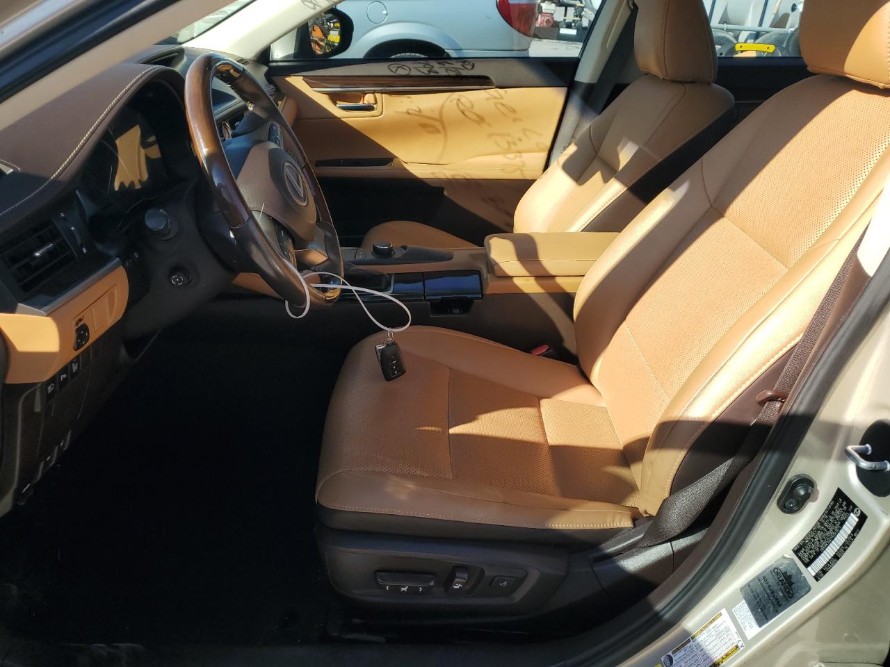2017 Lexus ES - Image 7