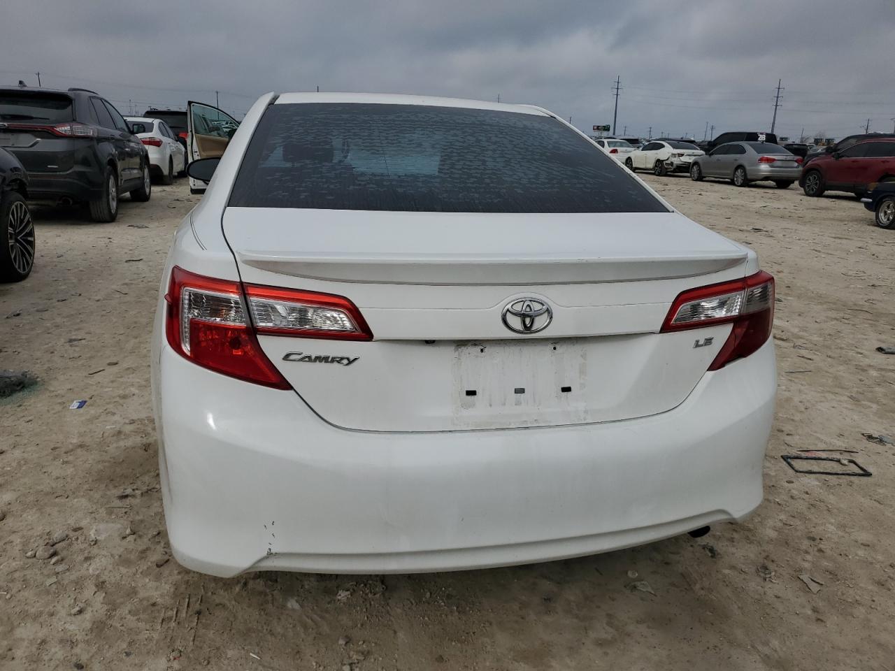2014 Toyota Camry - Image 6