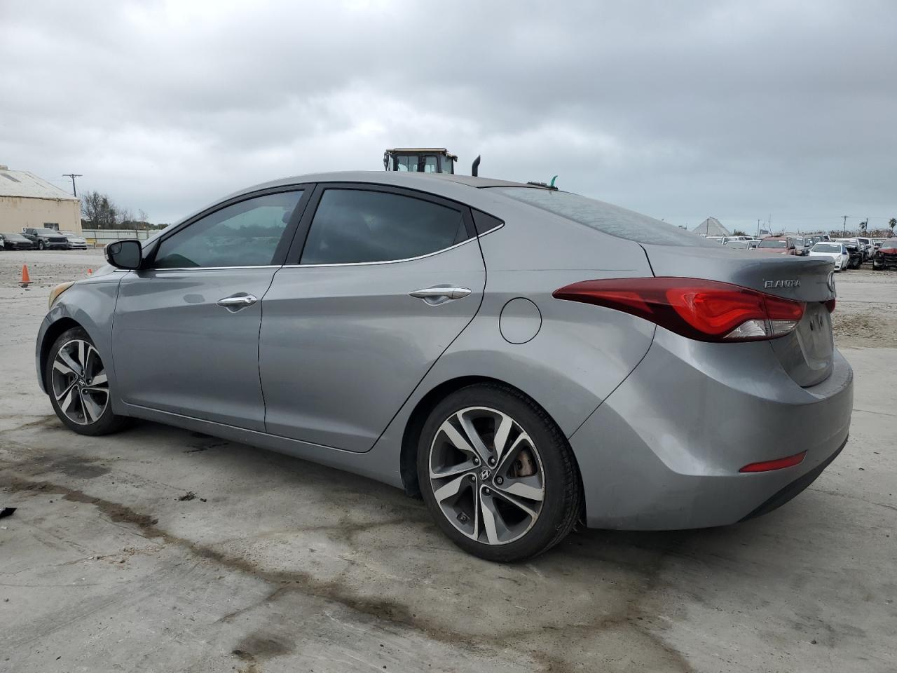2015 Hyundai Elantra - Image 2