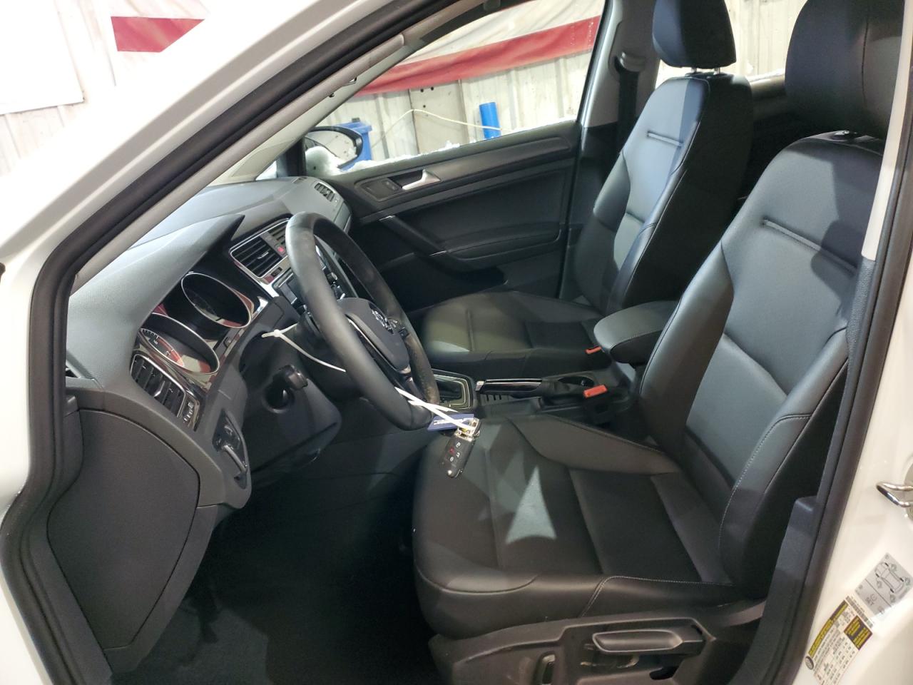 2021 Volkswagen Golf - Image 7