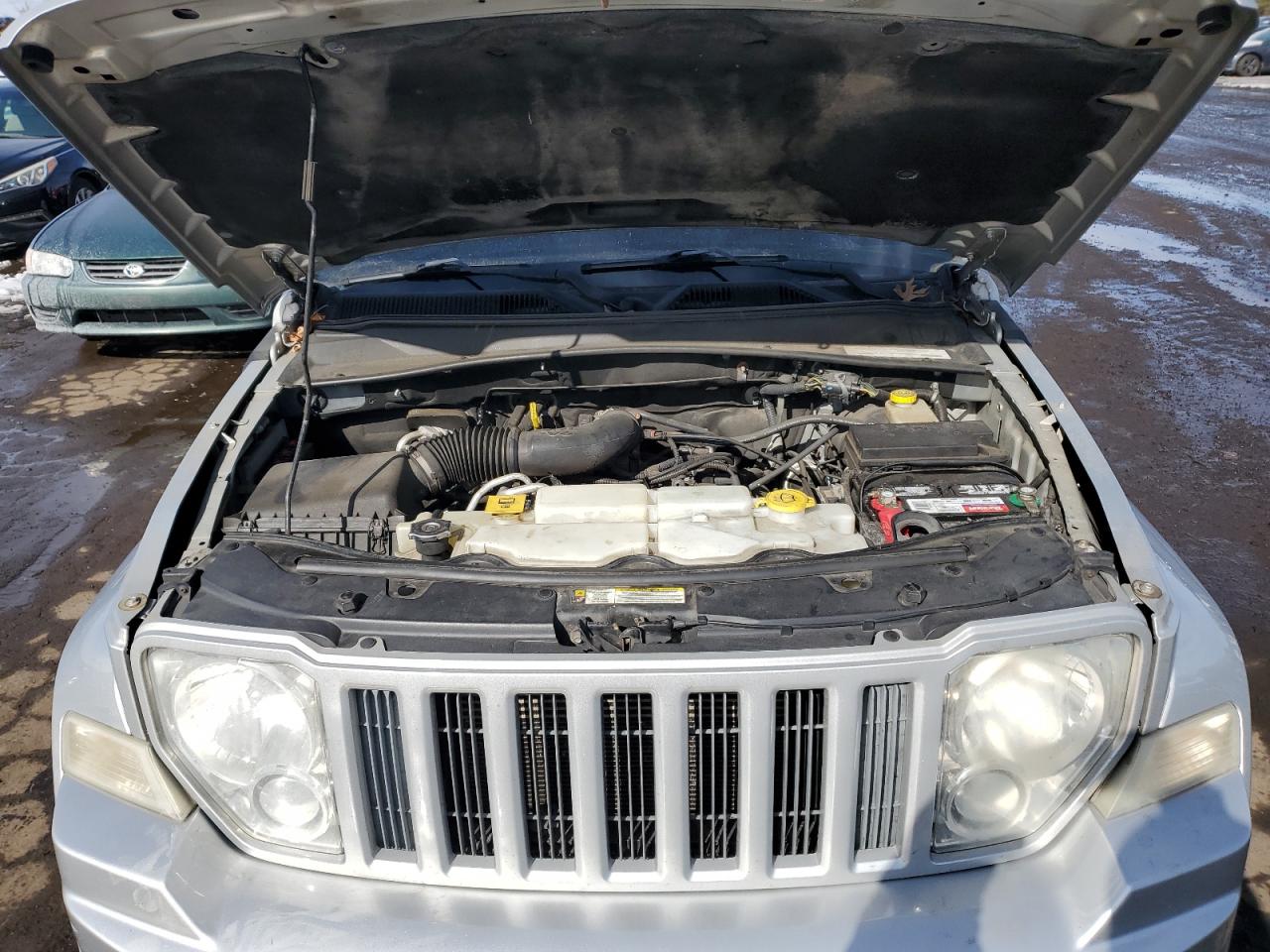 2012 Jeep Liberty (North America) - Image 12