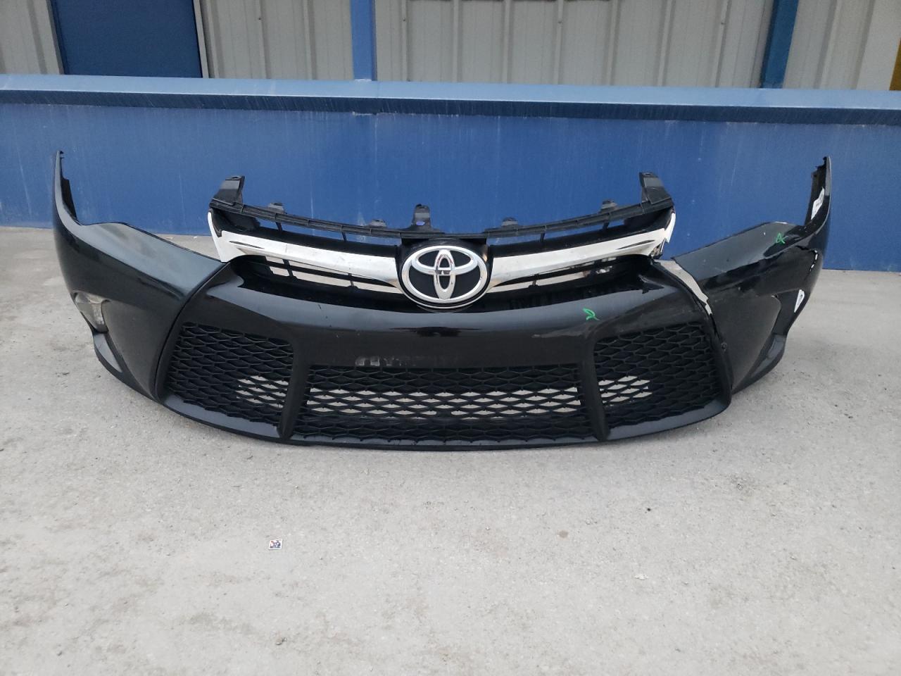 2016 Toyota Camry - Image 12