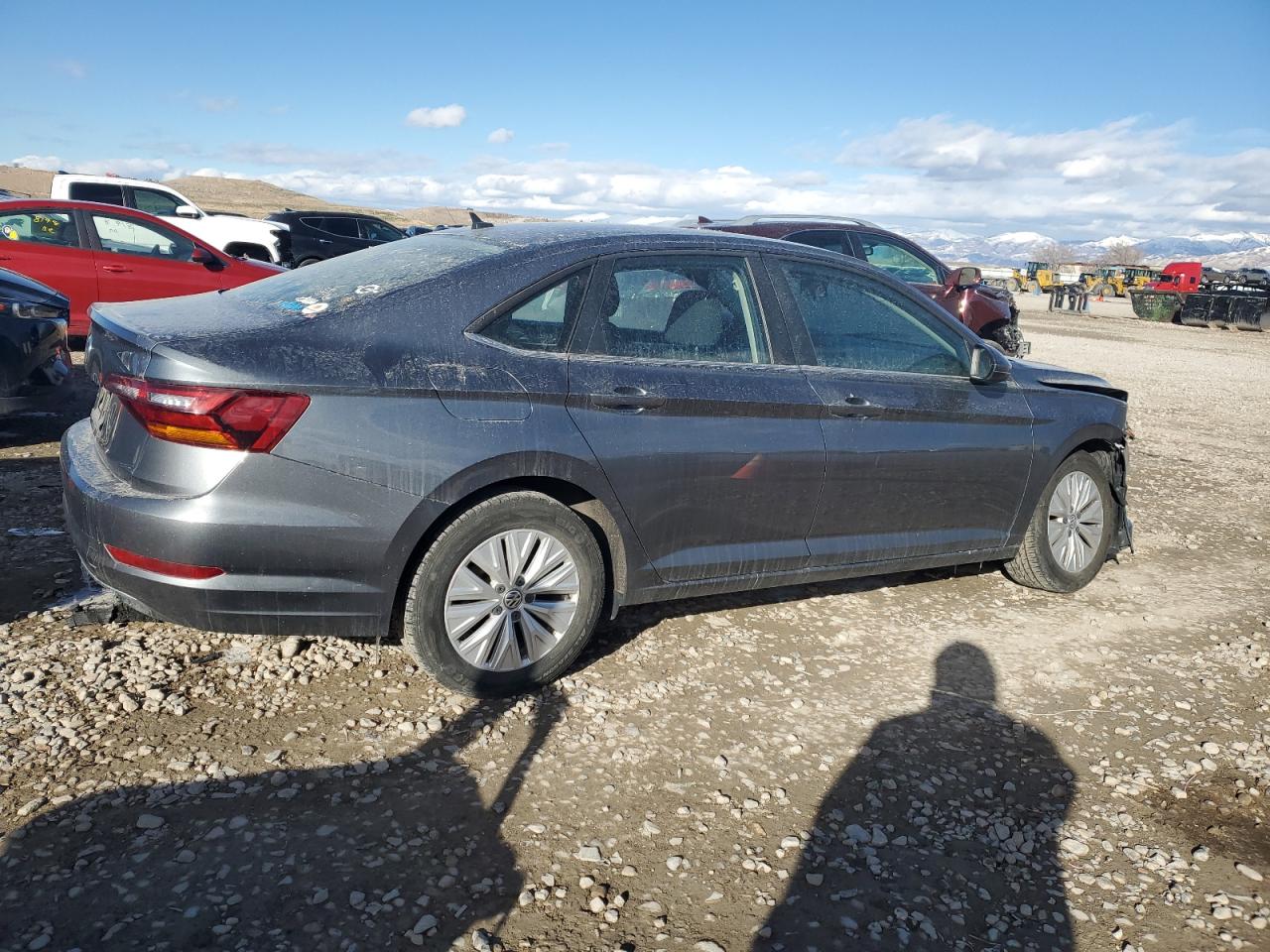 2019 Volkswagen Jetta - Image 3