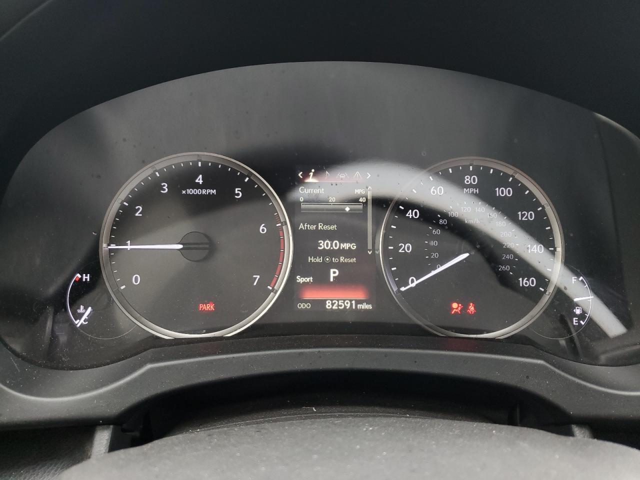 2021 Lexus IS - Image 9
