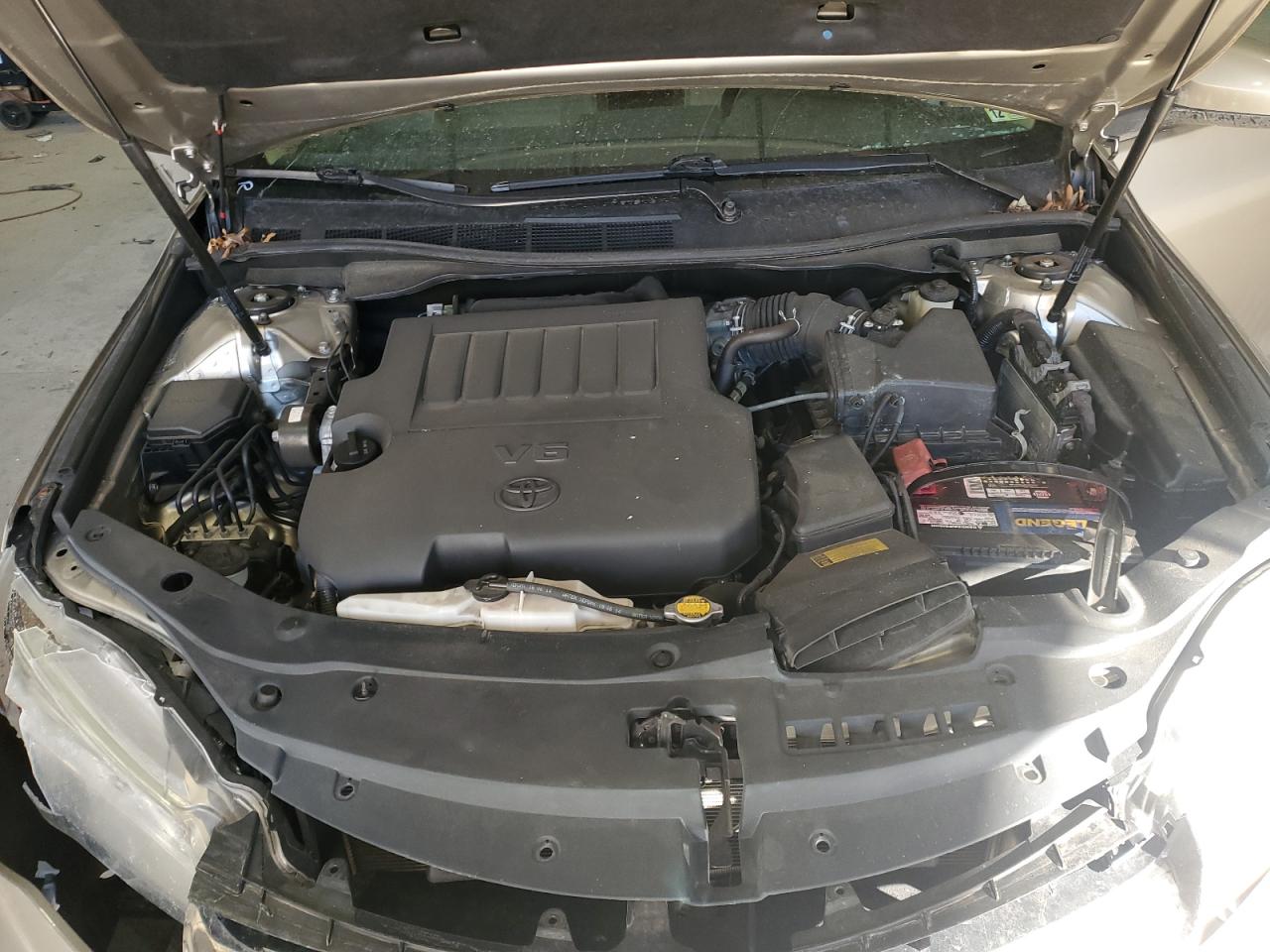 2015 Toyota Camry - Image 12