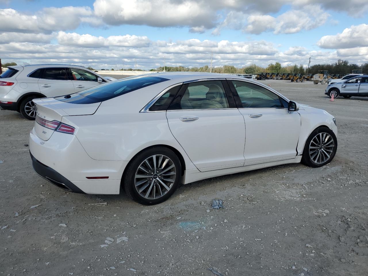 2019 Lincoln MKZ - Image 3