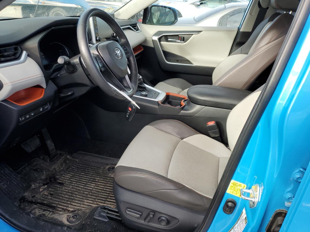 2019 Toyota RAV 4 - Image 7