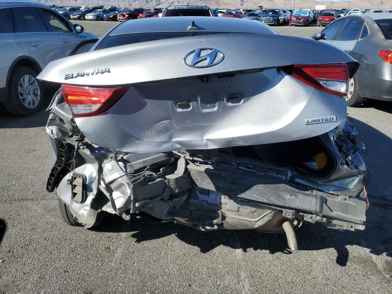 2014 Hyundai Elantra - Image 6