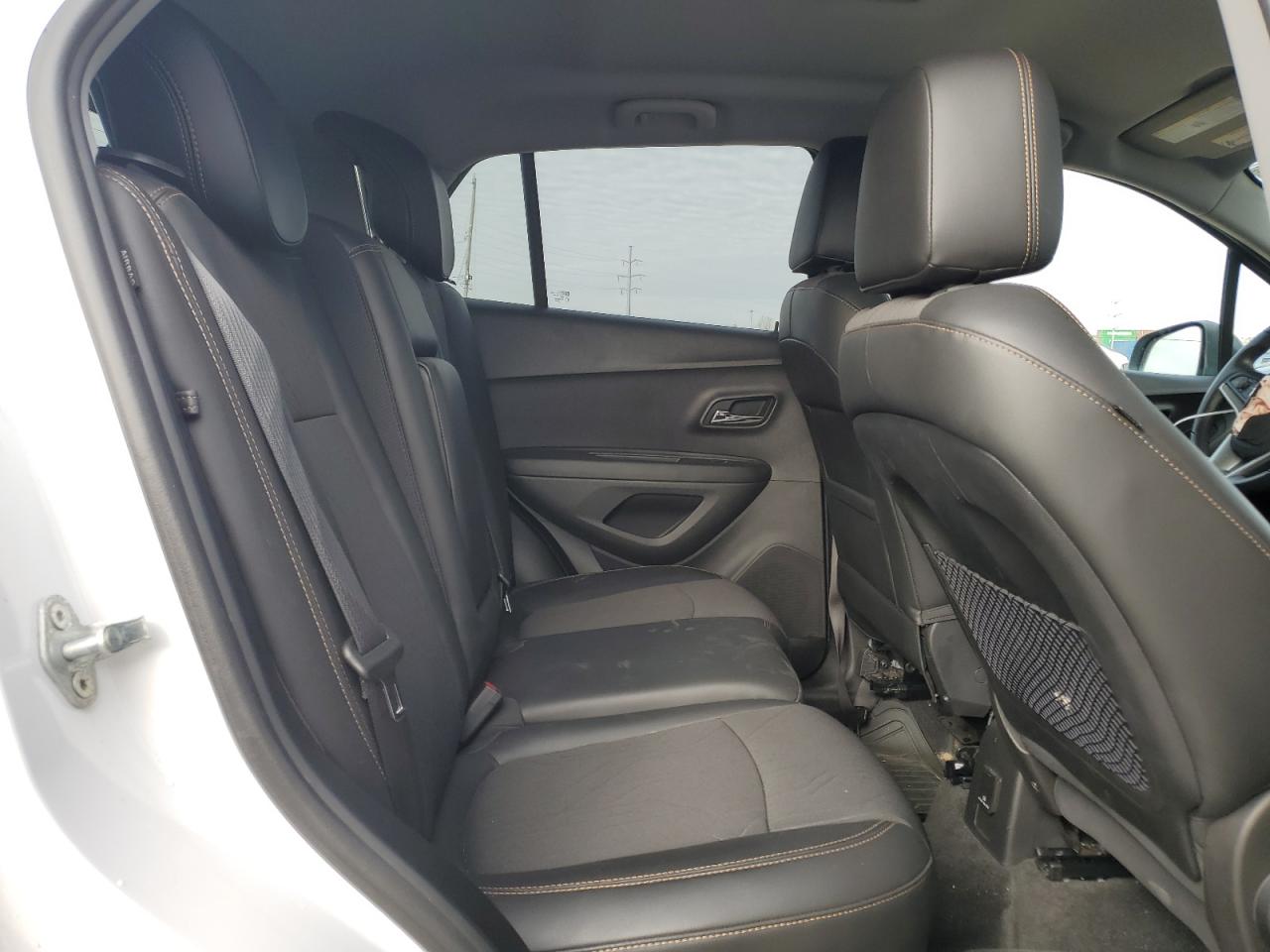 2020 Chevrolet Trax - Image 11