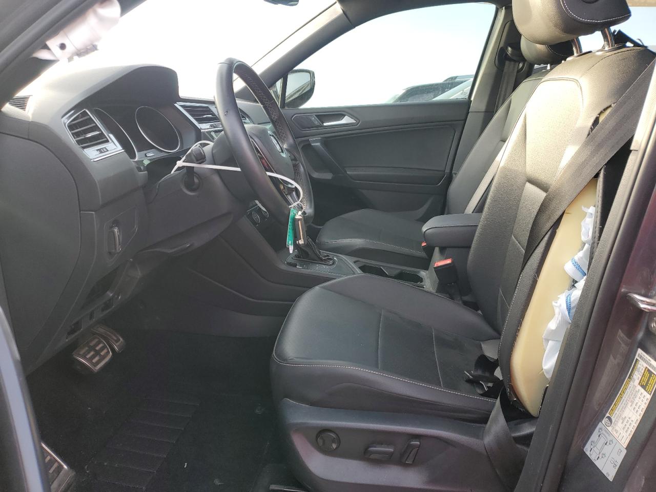 2021 Volkswagen Tiguan - Image 7