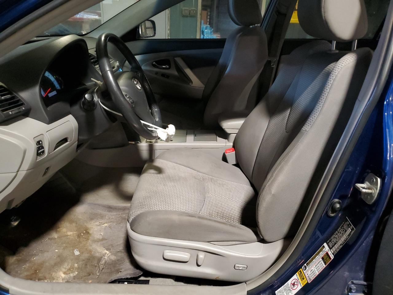 2010 Toyota Camry - Image 7