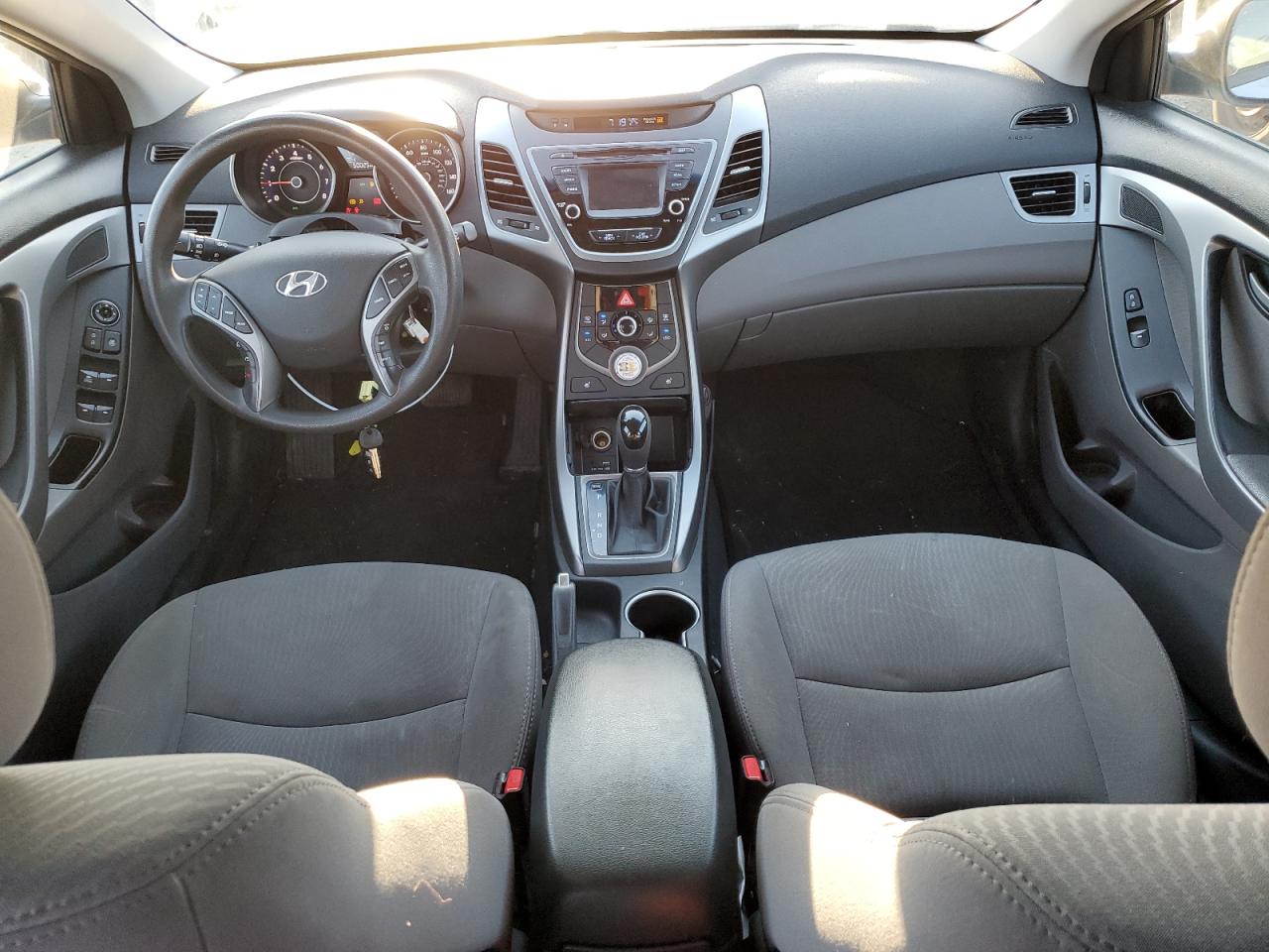 2014 Hyundai Elantra - Image 8